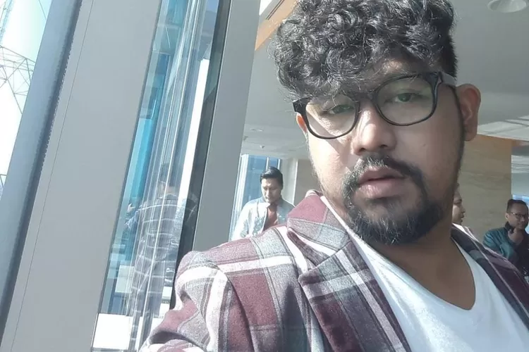 Bedu tengah mengalami situasi sulit, dan berencana jual rumah mewahnya. (Instagram/beddu17)