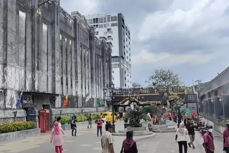 The Heritage Palace salah satu destinasi wisata favorit yang populer di Kota Solo  (tangkapan layar  YouTube Ning Kadarsih )