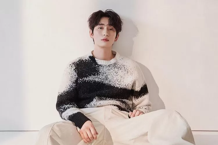 Profil dan bidoata aktor Yoon Park (Instagram @yoon.bak)