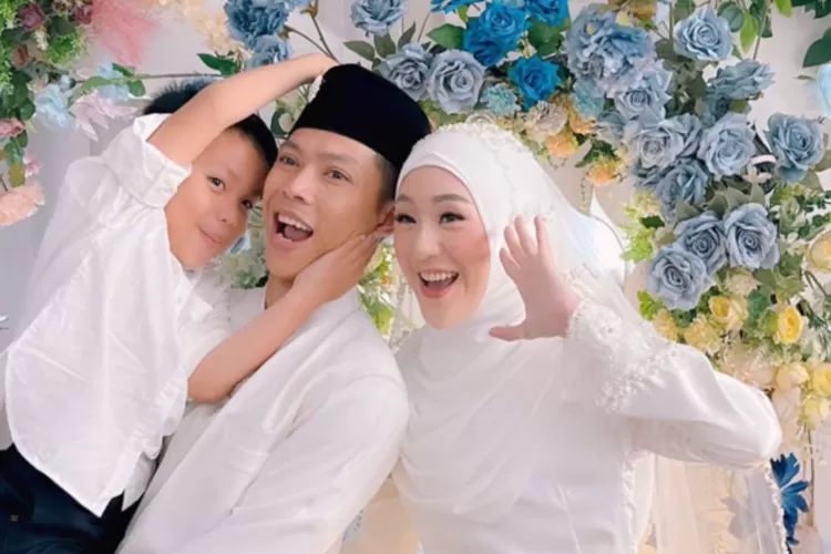 Larissa Chou dan Ikram Rosadi resmi menikah (Instagram @larissachou)