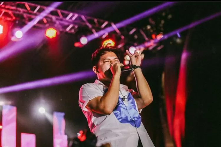 Lirik lagu Rony Parulian - Mengapa (Instagram @ronyparulian)