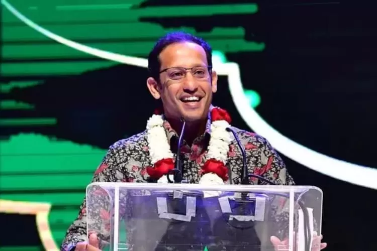 Nadiem Makarim, telah memegang jabatan sebagai Mendikbudristek sejak 28 April 2021 hingga saat ini. (instagram @nadiemmakarim)