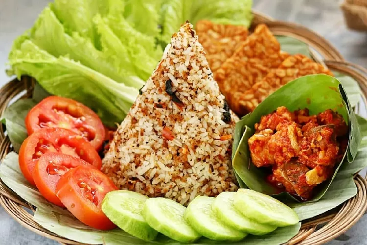 Resep Nasi Tutug Oncom Khas Sunda ala Chef William Gozali, Lengkap dengan Lauk dan Sambalnya, Kalau Dijual Pas - Babad Id