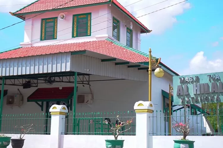 Dibangun Tahun 1603, Masjid Tertua Di Gowa Sulawesi Selatan Ini Hanya ...