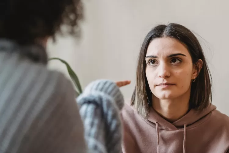 Ilustrasi  Ramalan cinta dan karir zodiak Aries, Taurus, Gemini Minggu 10 September 2023 suasana hati yang rentan (Pexels.com/Liza Summer)