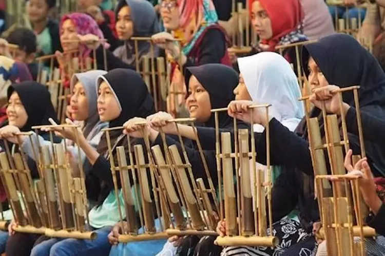 Angklung Sebagai Warisan Budaya Takbenda Yang Diakui UNESCO, Terselip ...