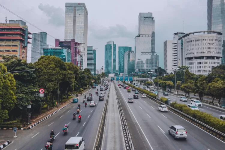 mengaplikasikan mekanisme '4 in 1' untuk mobil yang melintas di Jabodetabek (pexels / alifia harina)