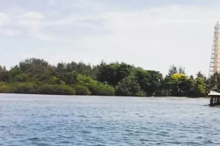 Pulau biawak, salah satu destinasi wisata keren di Indramayu Jawa Barat (dok. instagram @pulaubiawak_Indramayu )