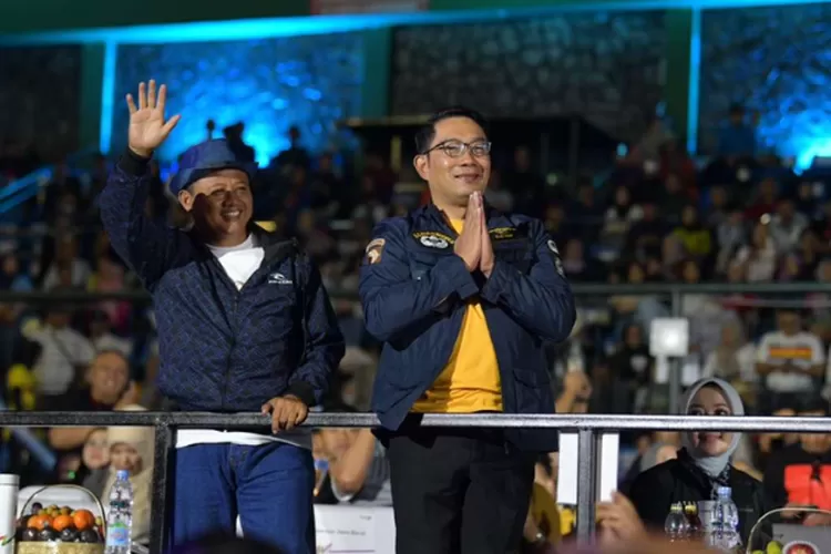 Momen pamitan Gubernur Ridwan Kamil - Uu Ruzhanul Ulum ke masyarakat Jawa barat (dok jabarprov.go.id)