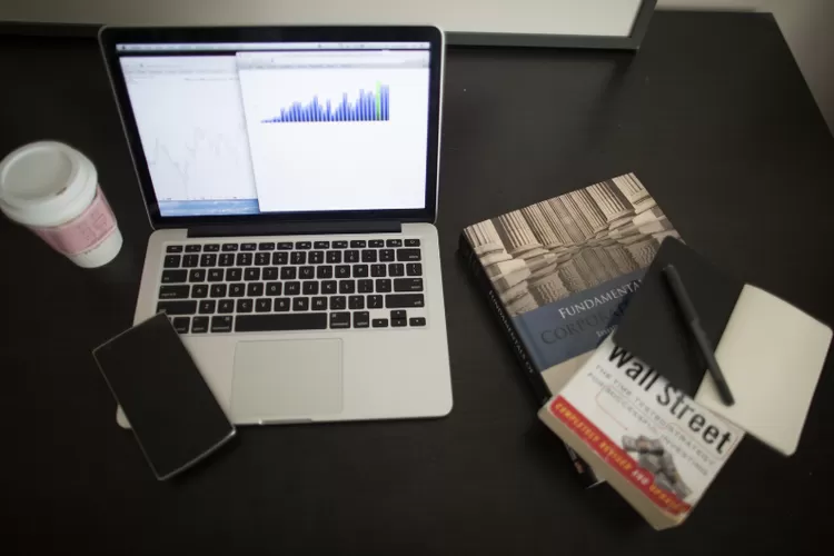 Ilustrasi mengelola keuangan bagi freelancer (Pexels/Pixabay)