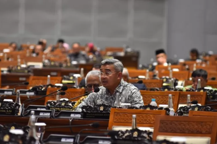 Farhan saat sampaikan interupsi di rapat Paripurna DPR RI (dok dpr.go.id)