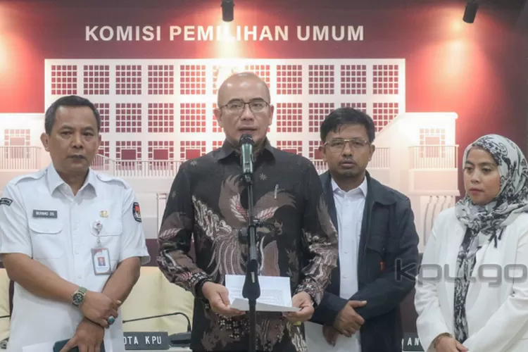 Hasyim sampaikan jika KPU menanggapi keputusan MK ini dan akan membahas amar putusan MK (dok  kpu.go.id)