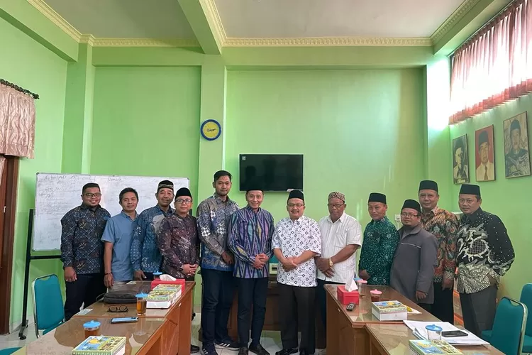 Silaturahmi Totok Daryanto dan TD Center Bantul di kantor PDM Bantul. (Foto: dokumentasi )