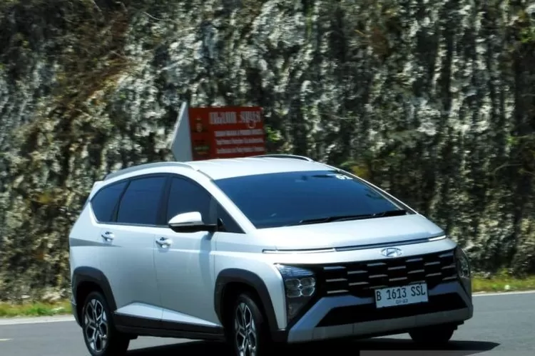 Hyundai Stargazer X.  (ANTARA/Chairul Rohman)