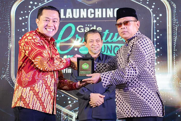 Peresmian The Gade Creative Lounge di Universitas Mulawarman hasil kerja sama dengan PT Pegadaian. (Dok Universitas Mulawarman)