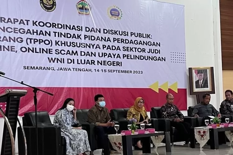  Rapat Koordinasi dan Diskusi Publik Pencegahan TPPO Khususnya Pada Judi 'Online, Online Scam', dan Upaya Pelindungan WNI di Luar Negeri di Semarang, Jumat (15/9/2023).  (ANTARA/Wisnu Adhi)