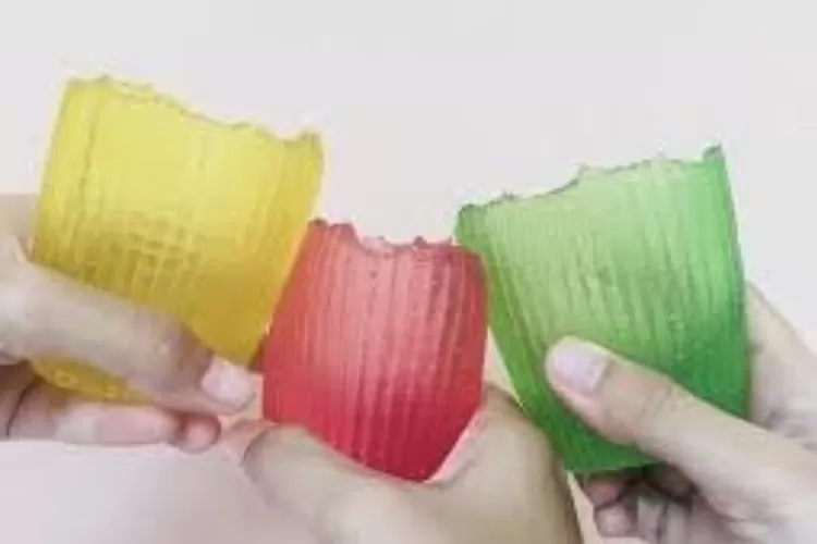 Gelas bisa dimakan produksi Evoware