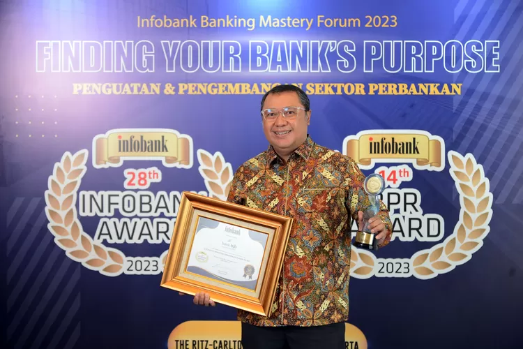 bank bjb berhasil meraih special trophy, yakni &ldquo;Diamond Trophy&rdquo; dalam ajang 28th Infobank Banking Apreciation 2023