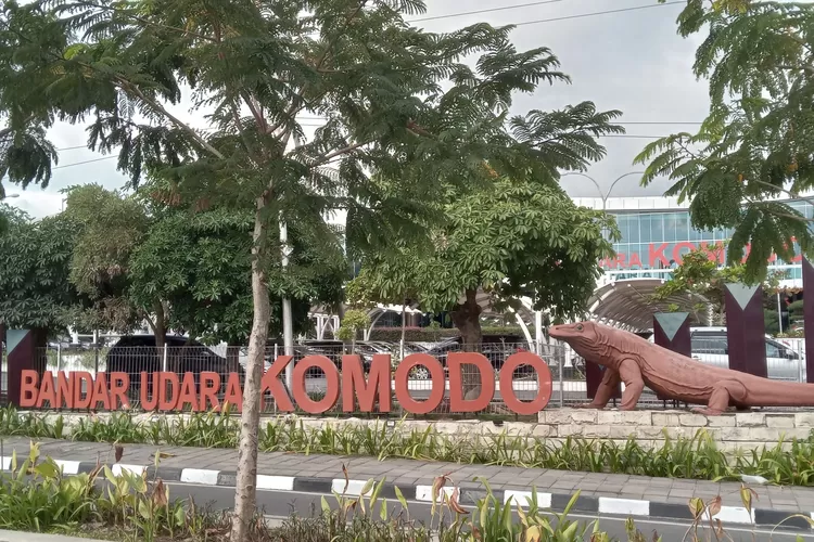 Bandara Komodo Labuan Bajo. Air Asia bidik 4 kota besar untuk penerbangan langsung ke Labuan Bajo. (Foto: KLIKLABUANBAJO.ID)