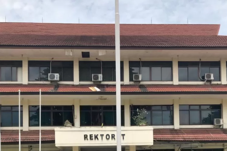 Mahasiswi UIKA Bogor viral pelecehan dosen. (Foto/Instagram.)