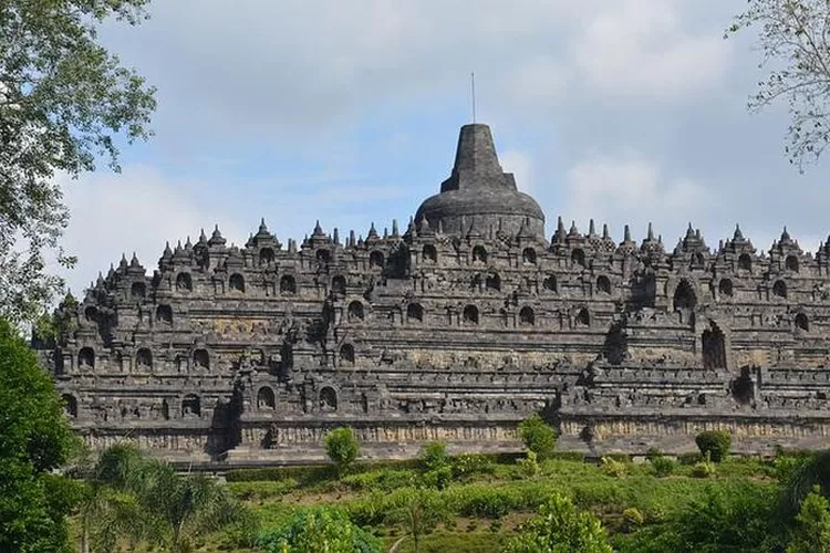 Candi Borobudur (www.pisa.bantulkab.go.id)