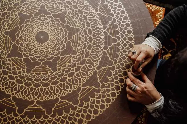 Ilustrasi: Karya Mandala P5 dalam pembelajaran menganut dasar profil pelajar Pancasila (Pexels/Alesia Kozik)