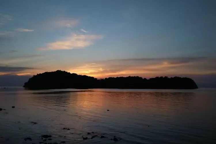 Menemukan Keajaiban Alam Pulau Bawean Di Gresik Jangan Mau Ketinggalan Menikmati Surga