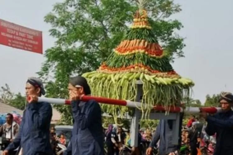 Aktivitas Kirab Budaya  di Desa Wisata Wukirsari, Bantul, DI Yogyakarta, Desa Wisata Penerima ADWI 2023 dari Kemenparekraf (jadestakemenparekraf)