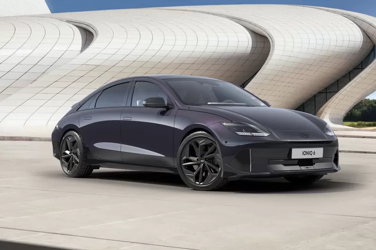  PT Hyundai Motors Indonesia (HMID) resmi meluncurkan Hyundai IONIQ 6 dalam gelaran Gaikindo Indonesia International Auto Show (GIIAS) 2023 di ICE BSD City, Tangerang.