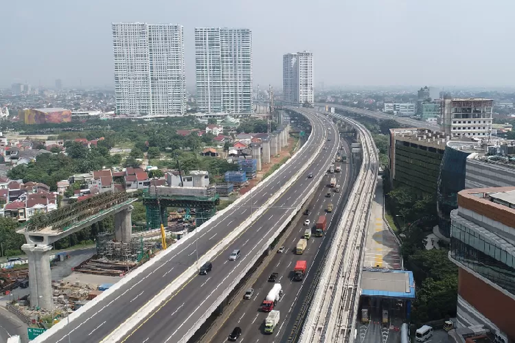 Awas Macet! Ada Perbaikan Di 4 Titik Jalan Tol Jakarta-Cikampek - Sinar ...