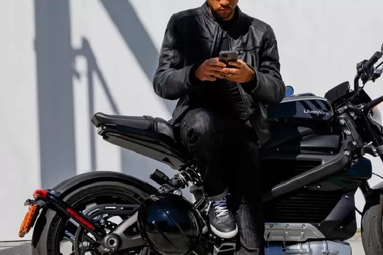 Harley-Davidson memasuki dunia kendaraan listrik dengan LiveWire ONE, motor listrik gagah andalannya. (harley-davidson.com)