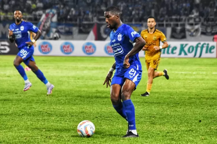 Boubakary Diarra saat bermain untuk PSIS Semarang. Ilustrasi prediksi skor PSIS vs Persib. ((Ayosemarang.com/ Audrian Firhannusa))