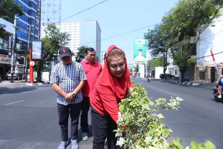 Wali Kota Semarang Hevearita Gunaryanti Rahayu saat turun langsung dengan dinas terkait.  (Humas Pemkot)