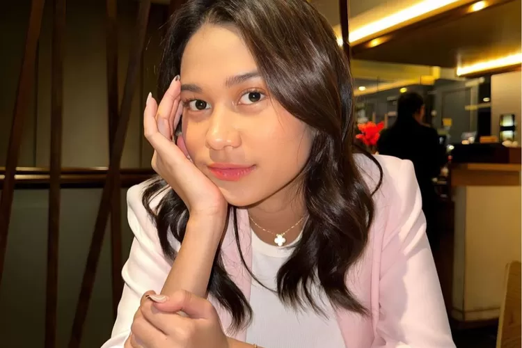 Azizah Shalsa istri Pratama Arhan. Berikut profil singkatnya. (IG @azizahshalsa)