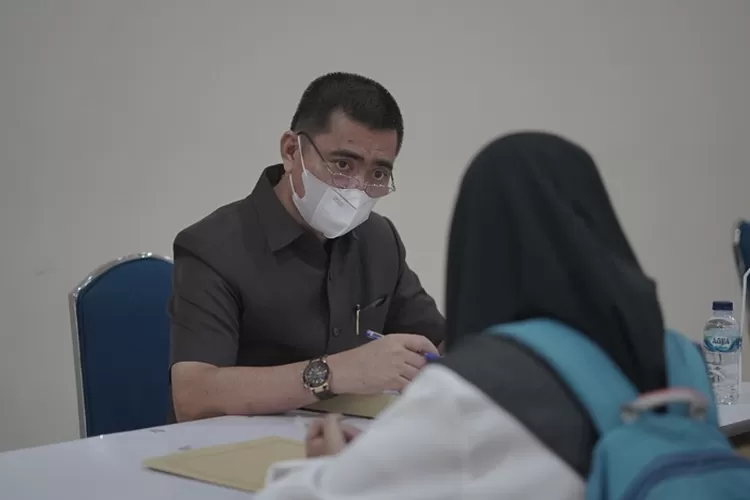 Ini adalah beberapa cara ampuh, cara agar tidak tegang saat menjawab soal pertanyaan wawancara KIP Kuliah. (istimewa)