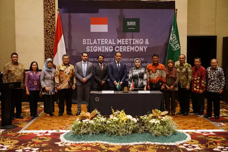 BP2MI) bersama the Deputyship of Human Resources Kementerian Kesehatan Kerajaan Arab Saudi Penandatanganan Perjanjian Pelaksanaan tentang Penempatan Tenaga Kesehatan Indonesia di Kerajaan Arab Saudi.  (Foto: dok)