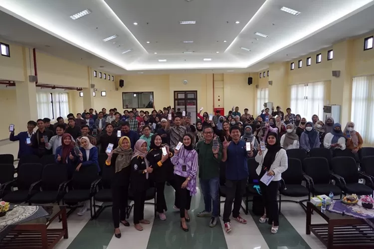 UCAC USM - Bank Mandiri Gelar Intensive Career Preparation