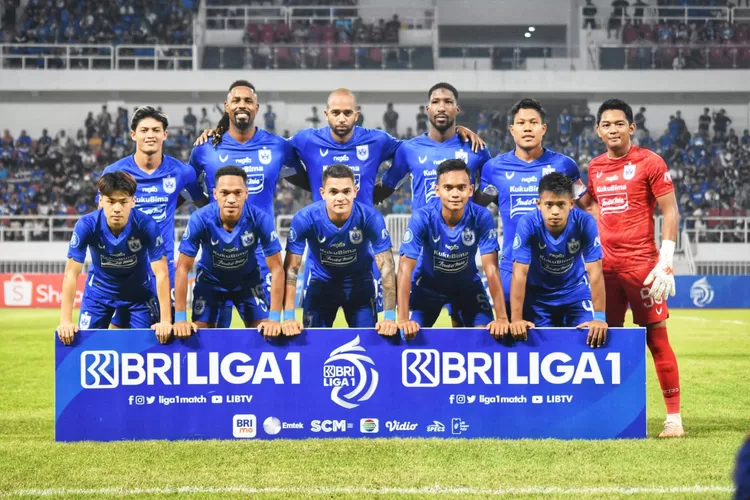 Pemain PSIS Semarang saat pertandingan Liga 1 di Stadion Jatidiri. Tiket PSIS vs Selangor FC sudah dijual.  (Ayosemarang.com/ Audrian Firhannusa)