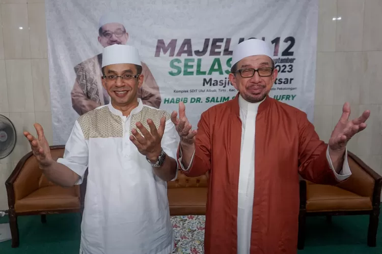 Ketua Majelis Syura Partai Keadilan Sejahtera (PKS), Dr. Salim Segaf Al Jufri dan Dewan Pakar PKS, Rizal Bawazier. (AyoSemarang.com: Muslihun kontributor Batang)
