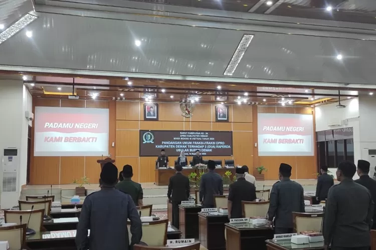 Suasana akhir Rapat Paripurna ke ke 24 Masa Sidang III DPRD Kabupaten Demak.  (Zaidi)