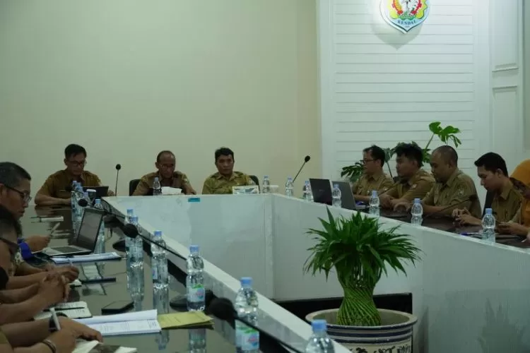 Evaluasi pelaksanaan Sistem Pemerintahan Berbasis Elektronik (SPBE) di Ruang Ngesti Widhi (Ayosemarang.com/Edhi Prayitno)