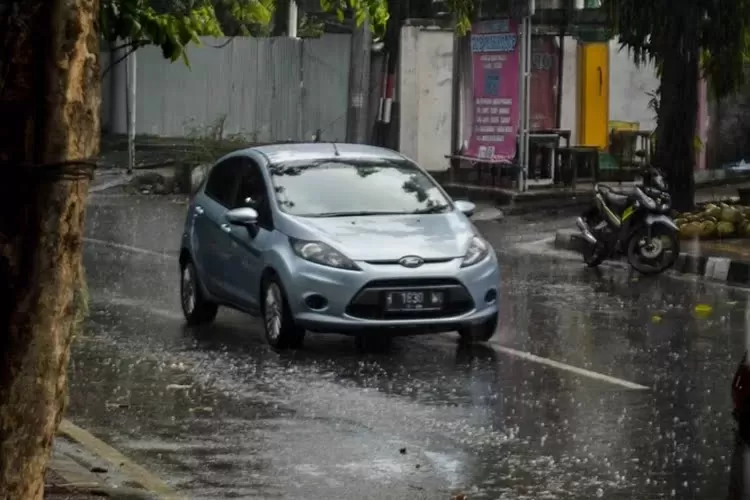 Musim hujan di Jateng yang datang di bulan November penyebaraannya tidak merata sesuai prediksi BMKG.  ((Ayosemarang.com/ Audrian Firhannusa))