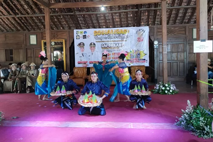 Parallel Entertaintment Kumpulan Muda Mudi Demak yang Kembangkan Seni Lintas Genre