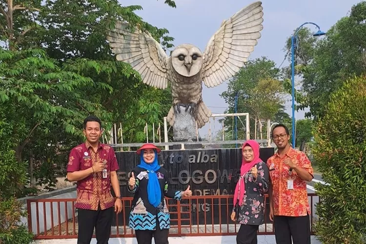 Dinas Pariwisata Demak survei lokasi sosialisasi lomba video Gempur Rokok Ilegal di Desa Wisata Tlogoweru