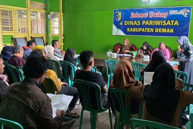 Dinas Pariwisata Demak Fasilitasi MoU Tahap II Sewa Kios Pujasera Wisma Khasanah