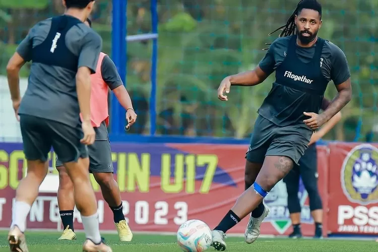 Pemain PSIS Semarang Carlos Fortes akan disiapkan pelatih Gilbert Agius untuk mendobrak Persikabo 1973.  ((PSIS))