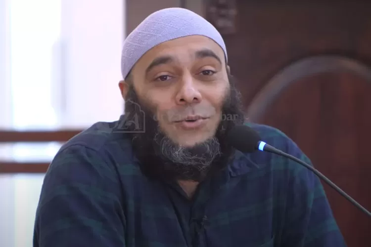 Makan mie instan tapi tetap sehat ala dr. Zaidul Akbar. Lakukan satu kebiasaan ini. (Youtube Zaidul Akbar Official)