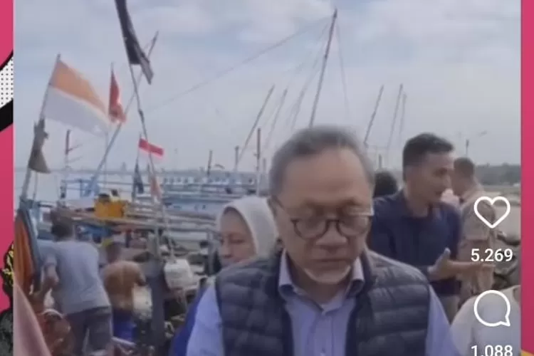 Zulkifli Hasan Bagi Duit GocaPAN (Catatanfakta.com)