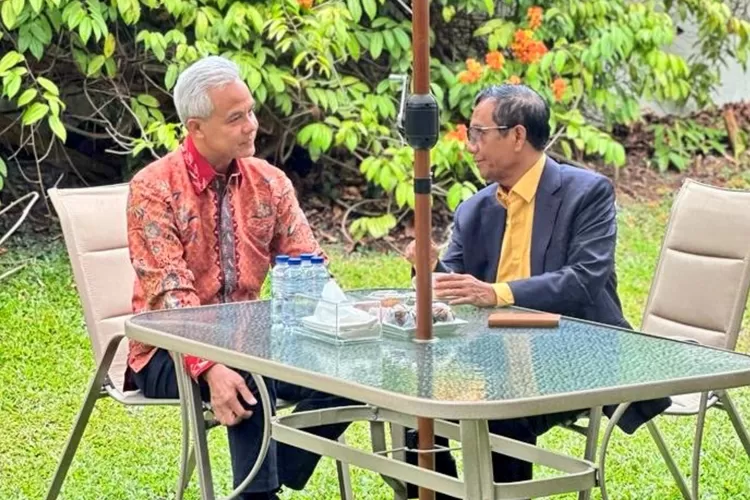 Ganjar Pranowo dan Mahfud MD. (Twitter @islah_bahrawi)