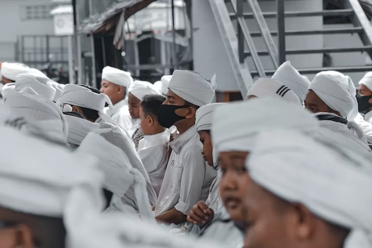 Hukum Berbicara Saat Khutbah Jumat Berlangsung, Ini Haditsnya - Muslim ...